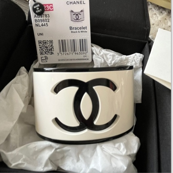 CHANEL Jewelry - CHANEL 23C White & Black CC Logo Resin Cuff Bracelet - NEW with TAGS & RECEIPT!